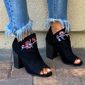 Black Embroidered Detail Block Heel Peep Toe Boots